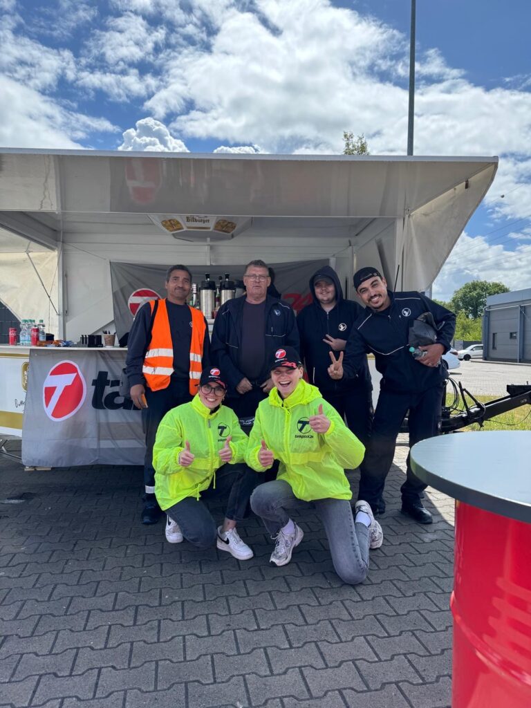 Tag des Fahrers 2025: Anerkennung und Wertschätzung für die Arbeit von Lkw-Fahrern bei tankpool24