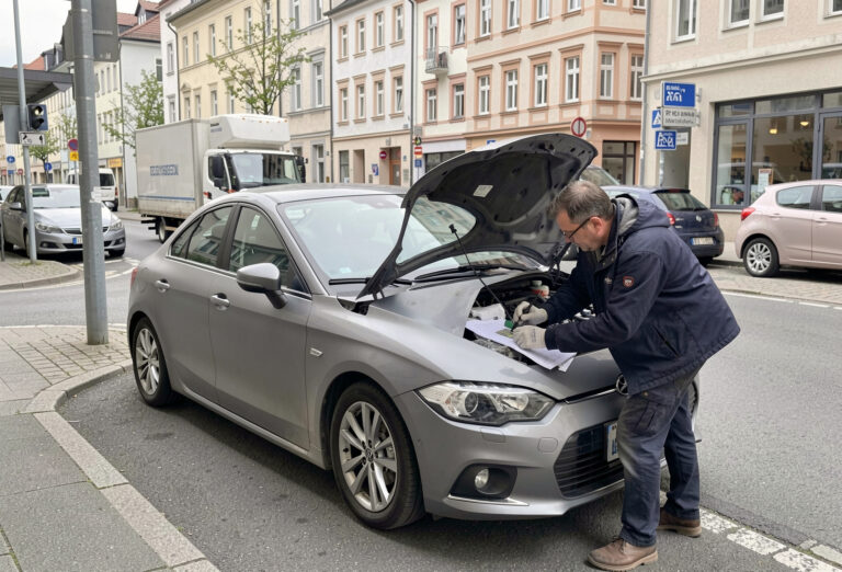 Recyclingprozesse für Elektrofahrzeuge im Detail: So werden wertvolle Rohstoffe aus E-Autos zurückgewonnen